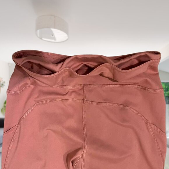 La Kottee Spandex Athletic Shorts with Multiple Pockets – Size Small - Picture 7 of 14